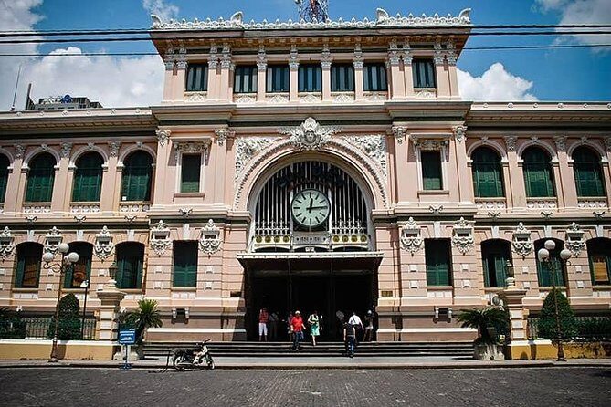 1-Day Ho Chi Minh City & Cu Chi Tunnels-Deluxe Group Of 10 Max - Guides, Timing, and the Max-10 Advantage
