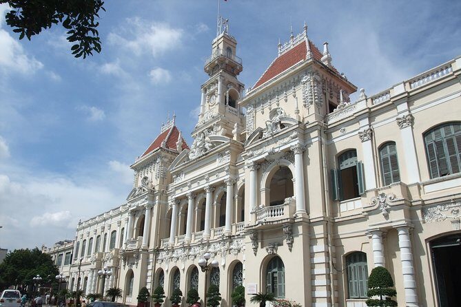 1-Day Ho Chi Minh City & Cu Chi Tunnels-Deluxe Group Of 10 Max - Who This Tour Fits Best