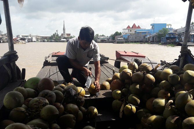 1-day Mekong Delta Tour: Cai Be Market, Local Island and Cycling - Cycling through Tien Giang orchards: Seeing the countryside slowly