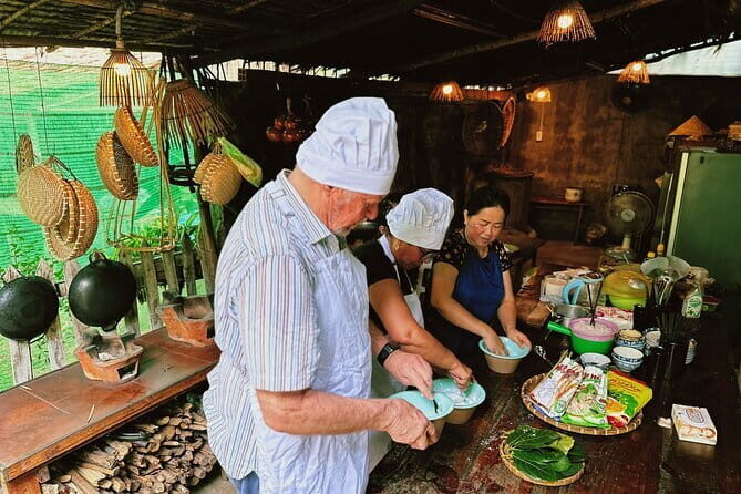 1 hour Egg Coffee Cooking Class with Snack and Local Instructor - Getting the most out of it: how to prepare (and how to ask)