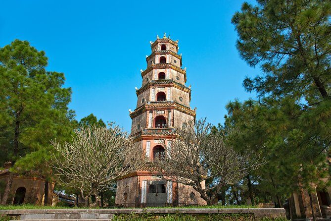 10-day Small-Group Vietnam Highlight Tour - Hue Imperial Citadel and Tu Duc: Royal Power in a Quiet Place