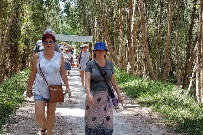 2-Day Mekong Delta Tour with Homestay - Thanh Thuy coconut garden: food, craft, and the landscape link