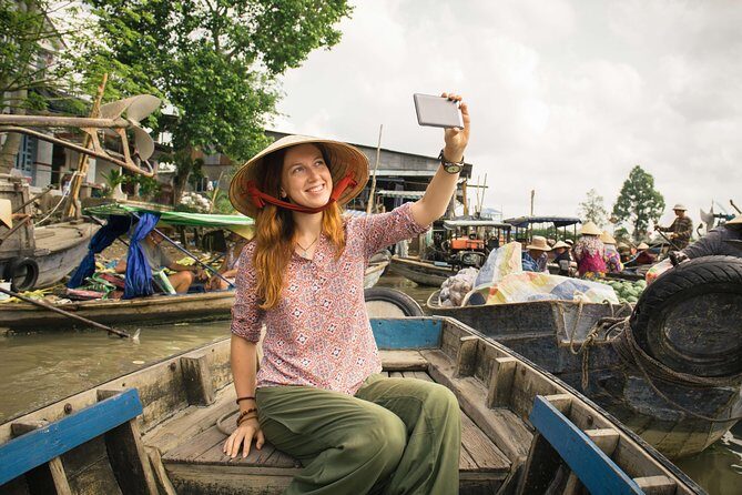 3-Day Mekong Delta Tour including: Cai Rang floating market - Champa Minority Visit and Towel Weaving Village: Culture With Texture