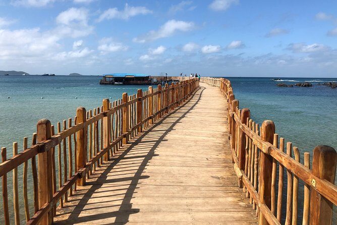 A private tour with Cable car & Boat trip to An Thoi islands - Bom Island: the snorkeling stop designed for marine life