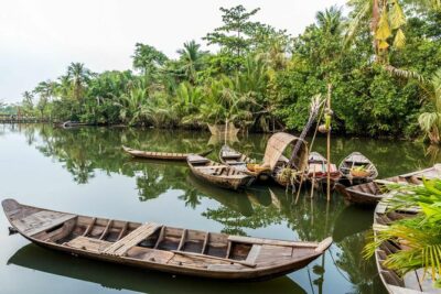 Amazing Vietnam, Cambodia and Thailand 16 Days - Hoi An on Your Terms: Bike Countryside and an Evening Show