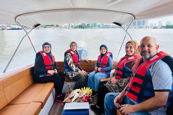 Authentic Mekong Delta Tour With Local Experts By SpeedBoat - Lunch at Nhà Hàng Diễm Phượng: 7 courses and the Elephant-Ear fish moment