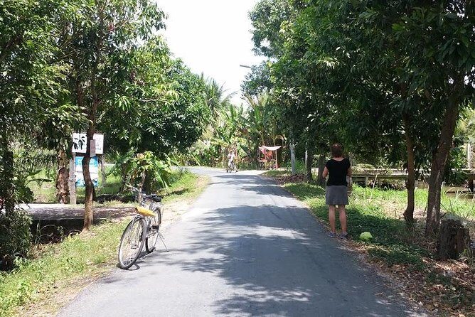 Authentic 'Non-Touristy' Mekong Delta Ben Tre 1 Day Private Tour - Lunch at a local home and riverside eating: how to get the best from it