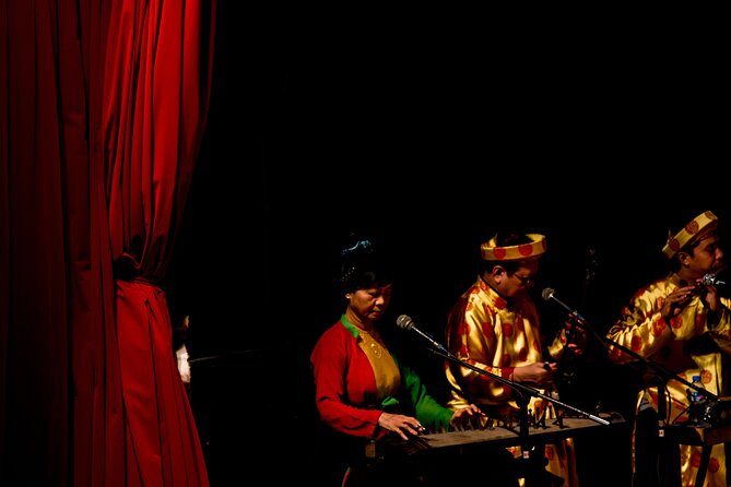 Authentic Vietnamese Dinner And Water Puppet Show - Small-group comfort at the theatre: seats and pace