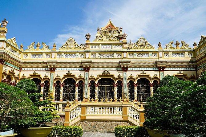 Authetic Mekong Delta Private Tour From Ho Chi Minh City - Vinh Trang Pagoda: a calm counterpoint in a busy day