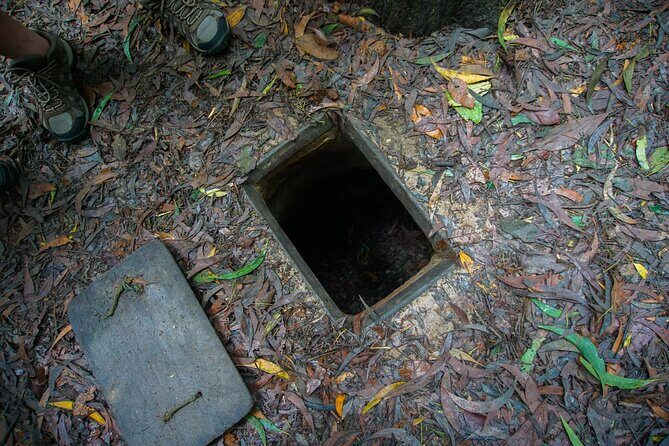 Ben Duoc - Authentic Cu Chi Tunnels Private Tour - Going into the tunnels: what “up close” really means