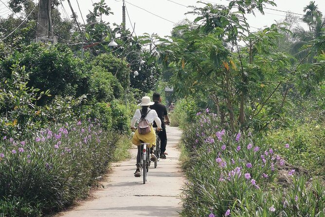 Cai Be Village - One-Day Mekong Delta Adventure - The 30-Minute Sampan Ride: Short, Shady, and Worth It