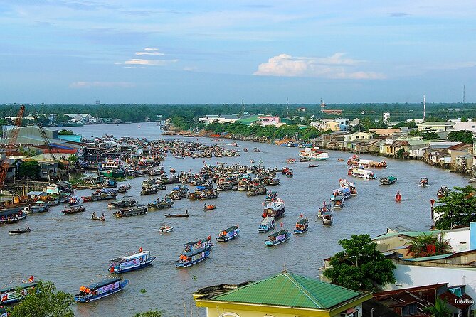 Cai Rang Floating Market Tour -Amazing Can Tho - From Ninh Kieu Wharf to Cai Rang: the wooden boat experience