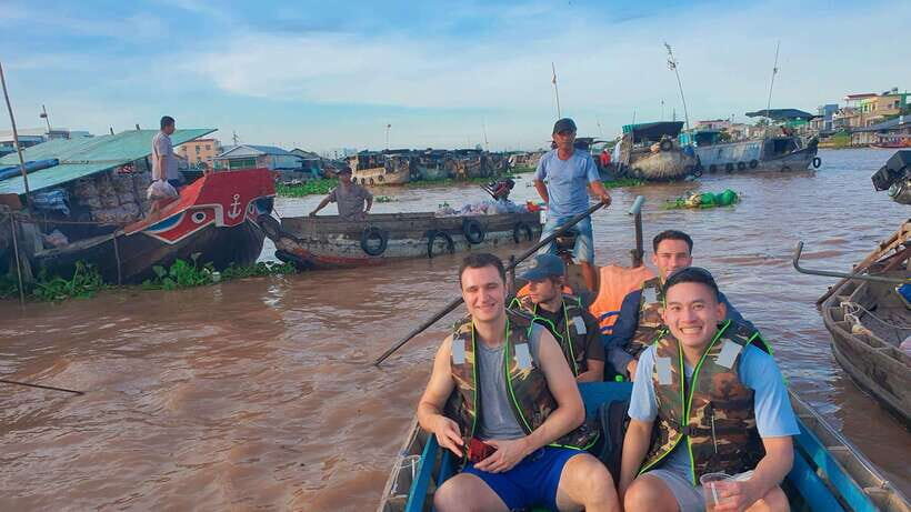 Can Tho: Authentic Mekong Delta – Real Local Life Tour. - Floating house visit: the delta explained by water level reality