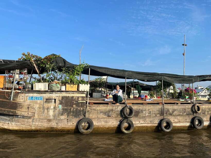 Can Tho: Cai Rang Floating Market and Canals - Sunrise on the Can Tho River: The View That Sets the Tone