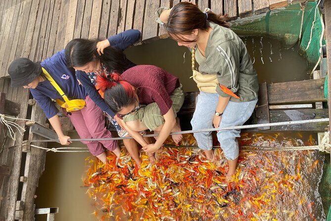 Can Tho day tour: fruit garden&floating fish farm in Son islet - Traditional Mekong Delta house visit: local trades, stories, and real home time