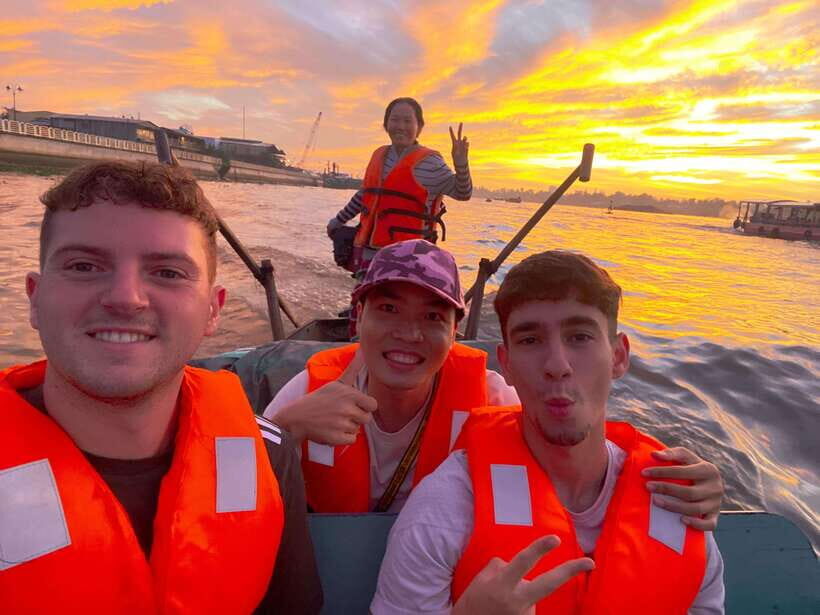 Can Tho: Explore Mekong, Floating Market, Cacao & Local Life - Village walk and tropical fruit gardens: a short pause from the boats