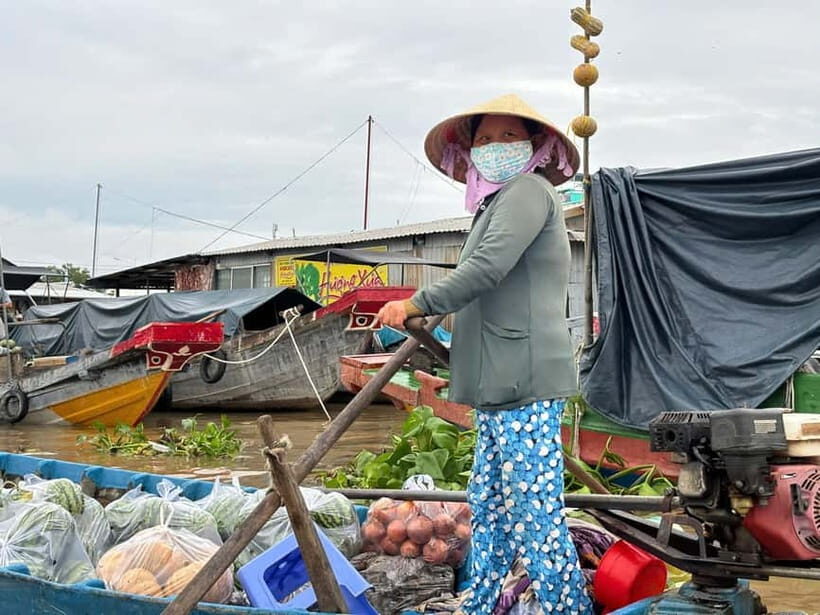 Can Tho: Floating Market, Cacao & Canals with French Guide - Cai Rang Floating Market at sunrise: what you should watch for