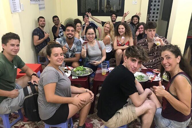 City explore combined with Food taste, Private tour on motorbike - War Remnants Museum: Get the Overview Without Burning the Whole Day