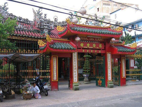 Committed Non-Touristy Saigon Street Food Tour By Scooters/Car - Key things that make this Saigon food tour work