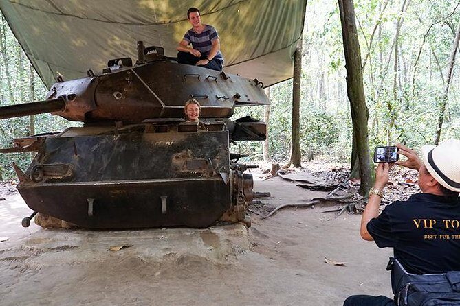Cu Chi Ben Duoc Tunnels Tour (max 12 people) with Private Option - Crawling through history: tunnel entry, claustrophobia, and comfort choices