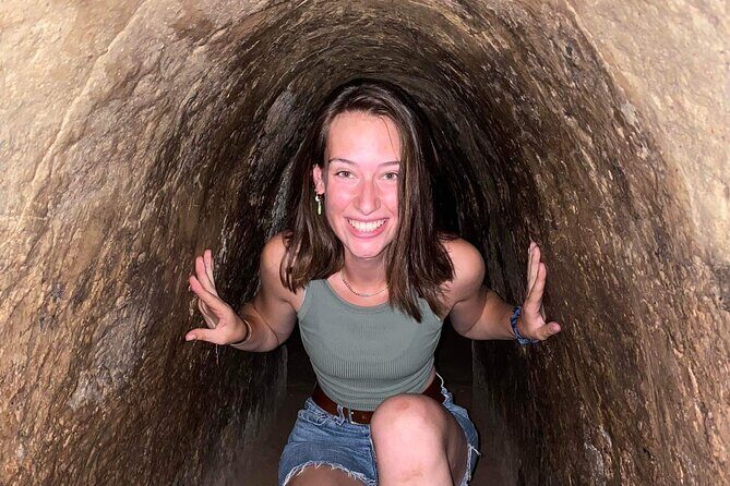Cu Chi Ben Duoc Tunnels Tour (max 12 people) with Private Option - VIP limousine with lunch: when the upgrade is worth it