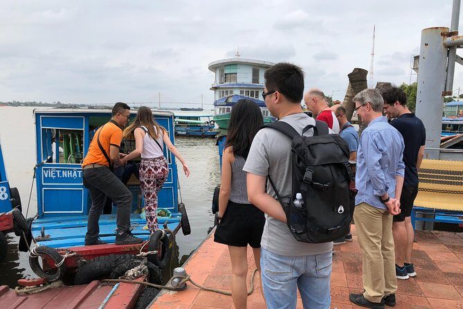 Cu Chi Tunnels and Mekong Delta Full Day Tour - Max 12 - Guides and Group Size: From Big Questions to Small Comfort Wins