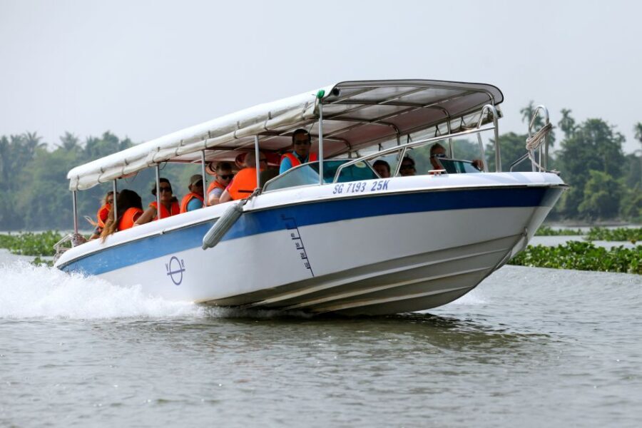 Cu Chi Tunnels Luxury Speed Boat Half Day Tour - Entering Củ Chi: What the Tunnel Crawl Really Shows