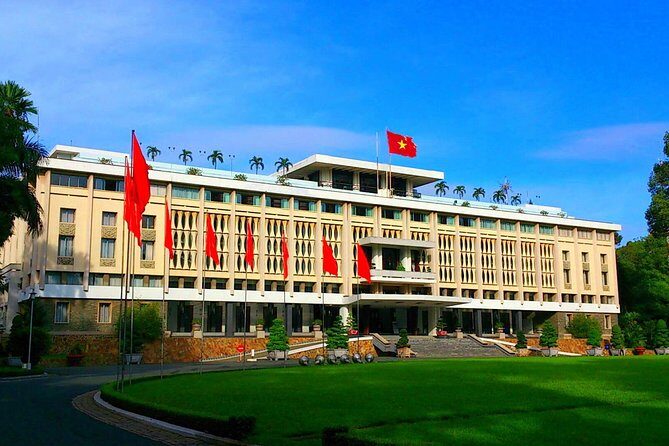Daily Small Group Tour to Saigon City and Cu Chi Tunnels - Lunch that keeps you moving: Vietnamese food included