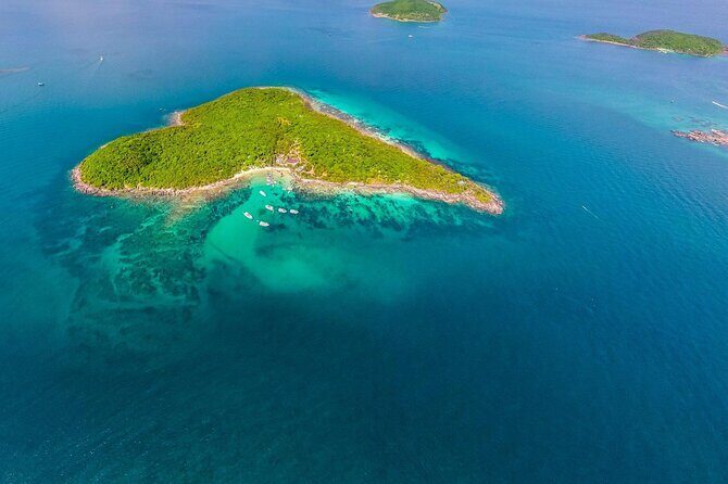 Discover 3 islands of Phu Quoc by boat - How This Boat Day Works in Real Time (8:00 AM to 5:00 PM)