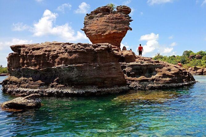 Discover 3 islands of Phu Quoc by boat - Gam Ghi Island: Snorkeling and Lunch on the Boat