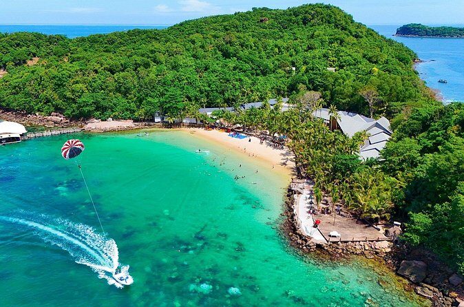 Discover 3 islands of Phu Quoc by boat - The Small-Group Factor: Why Maximum 15 Matters