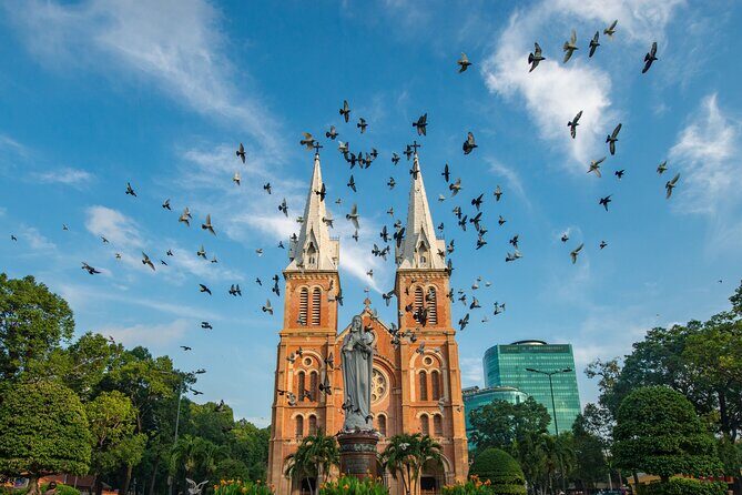 Essential Saigon Walking Tour: All Must-see - People’s Committee Building: Colonial Style, City Government