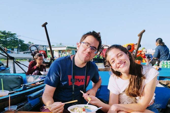 Explore Floating Market with Local People - Quiet canal time by traditional sampan boats
