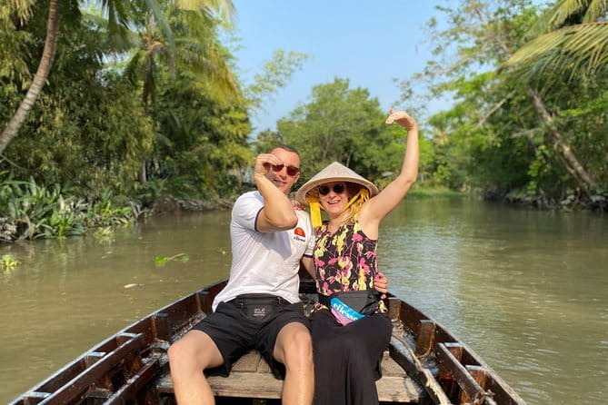 Explore Floating Market with Local People - Practical tips: timing, what to wear, and what to eat