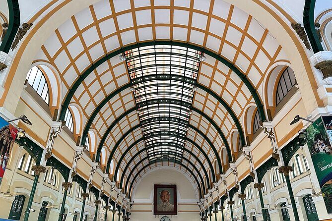 [Free E-sim] Half Day Guided Tour in Ho Chi Minh City - A Tight 3-Hour Plan for Saigon Icons