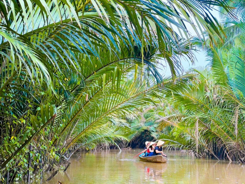 From Ho Chi Minh: Explore Mekong Delta & Vinh Trang Pagoda - Vinh Trang Pagoda: giant Buddhas and Asian-Western architecture mix