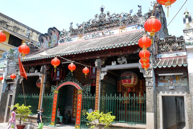 Full-Day Ho Chi Minh City Tour with Colonial Heritage & Chinatown - Lunch at Propaganda Vietnamese Bistro + a real Vietnamese coffee break