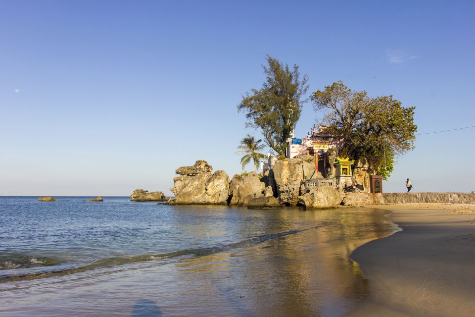 Half-day Phu Quoc Island Experience - Duong Dong Night Market and Dinh Cau Temple: End With Evening Atmosphere