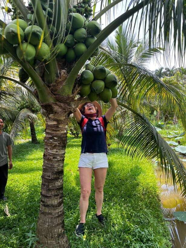 Ho Chi Minh: 1-Day Mekong Delta Tour-Floating Market & Islet - Leaving Ho Chi Minh: the 2.5-hour drive that sets expectations