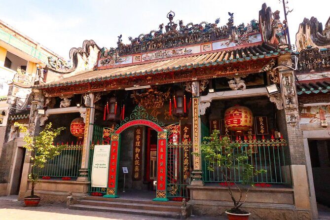 Ho Chi Minh Best Walking Tour: Food, Coffee & History - Why the guide experience can make or break a food tour