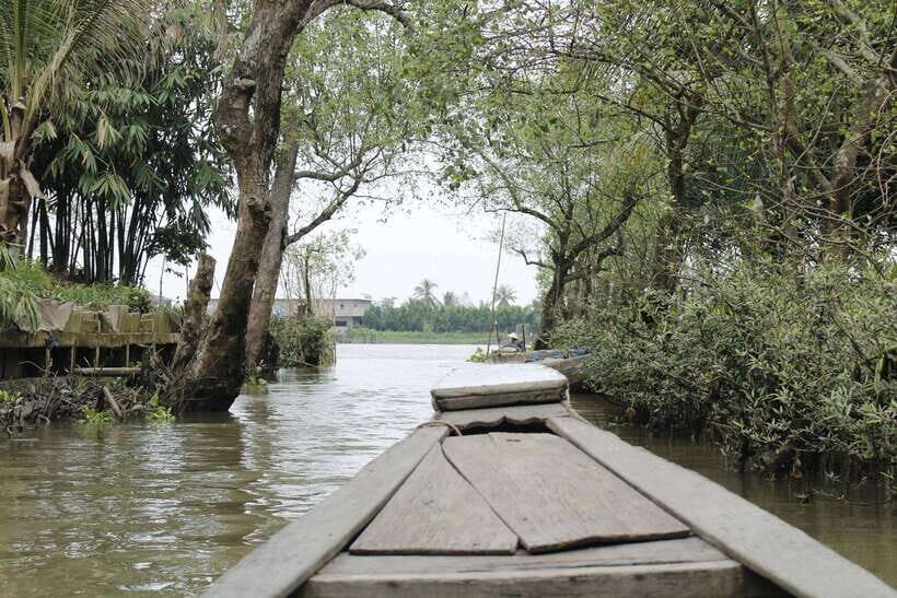 Ho Chi Minh: Cai Be-Mekong Delta Local Village Full Day Tour - Orchard time and village stops: fruit tasting plus real work scenes