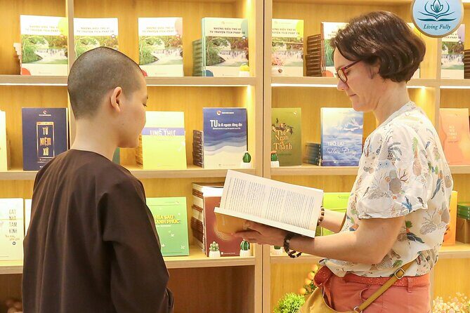 Ho Chi Minh City - 3 Day Meditation & Monastic life experience - Day 2 (4:00 wake-up): chanting, Qigong/martial arts, and deeper consistency
