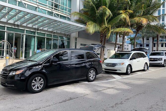 Ho Chi Minh City Airport (SGN) to Ho Chi Minh hotels - Arrival Private Transfer - Inside the ride: clean cars, professional drivers, and up to 8 passengers