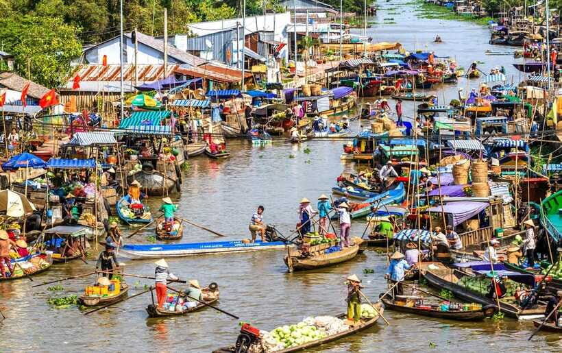 Ho Chi Minh City: Cai Rang Floating Market in Can Tho Tour - Hands-on treats on Son Islet: pop rice and traditional cakes