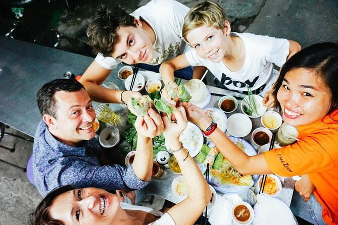 Ho Chi Minh City Food Tour with 8+ Authentic Local Tastings - The Included Food and Drinks: What You’ll Actually Taste