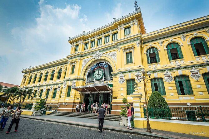 Ho Chi Minh City Highlights Private Tour - Independence Palace: the 1975 story inside a working site