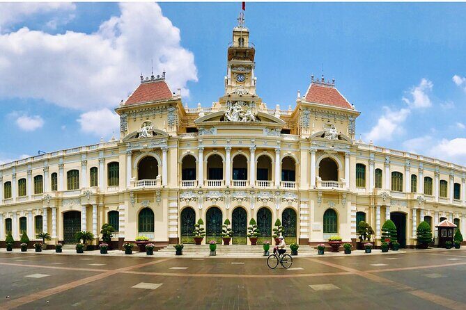 Ho Chi Minh City Highlights Tour - Ben Thanh Market in 30 minutes: a quick taste, not a shopping trip
