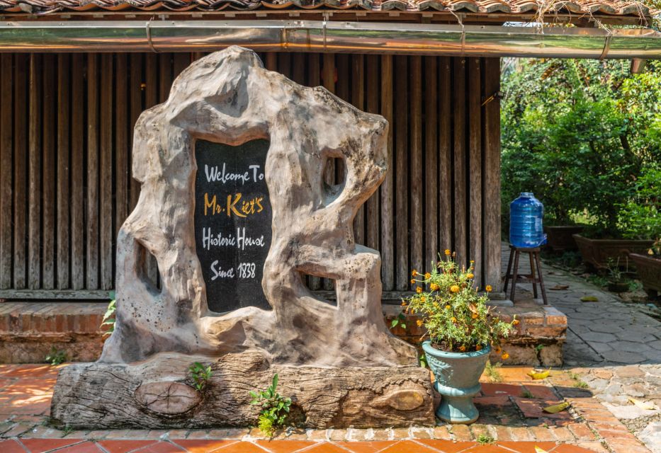 Ho Chi Minh City: Mekong River Delta Day Trip with Boat Trip - Vinh Tràng Pagoda: the calm finish your legs will appreciate