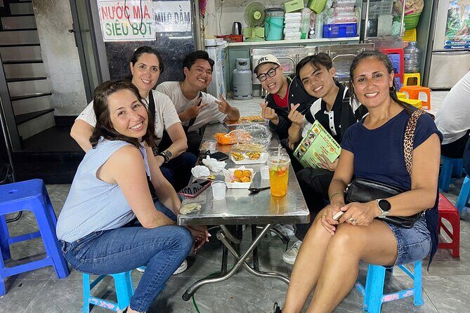 Ho Chi Minh city: Michelin-Recognized Food Tour with Local Expert - How the guide helps you eat like you mean it