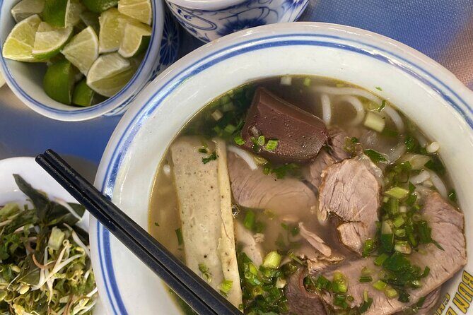 Ho Chi Minh city: Michelin-Recognized Food Tour with Local Expert - Should you book this Michelin-recognized Saigon night food tour?